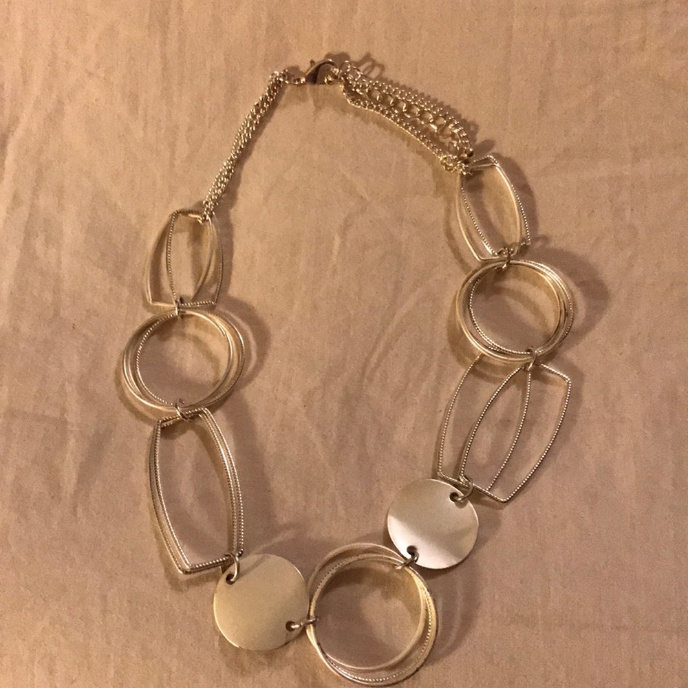 Silver statement necklace - Picture 2 of 2